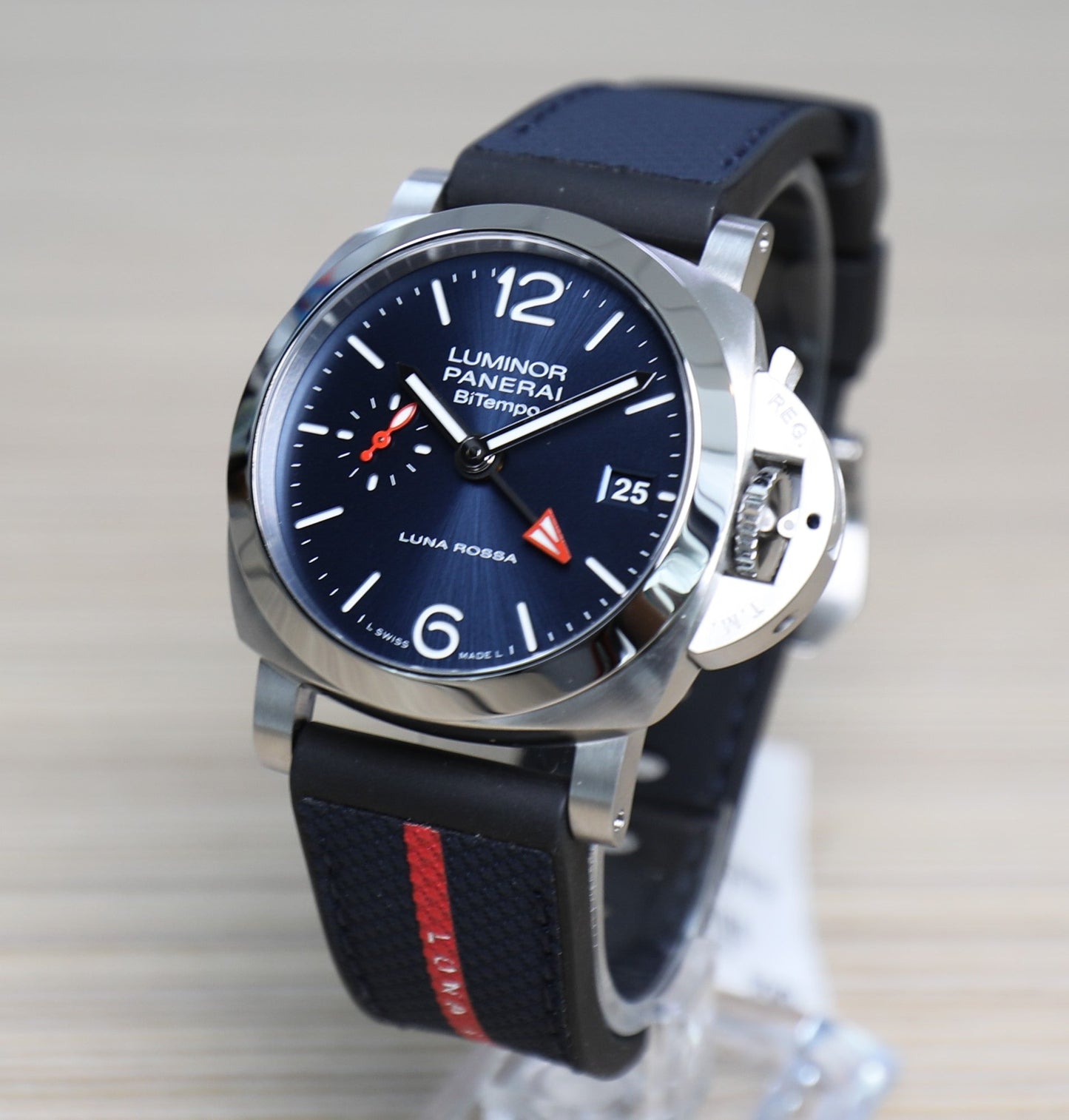 Panerai Luminor BiTempo Luna Rossa GMT – 40mm