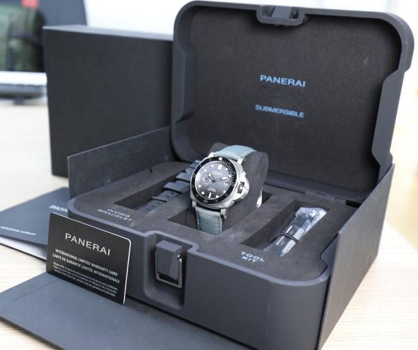 Panerai Luminor Submersible  44MM