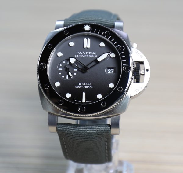 Panerai Luminor Submersible  44MM