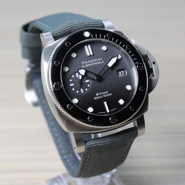 Panerai Luminor Submersible  44MM