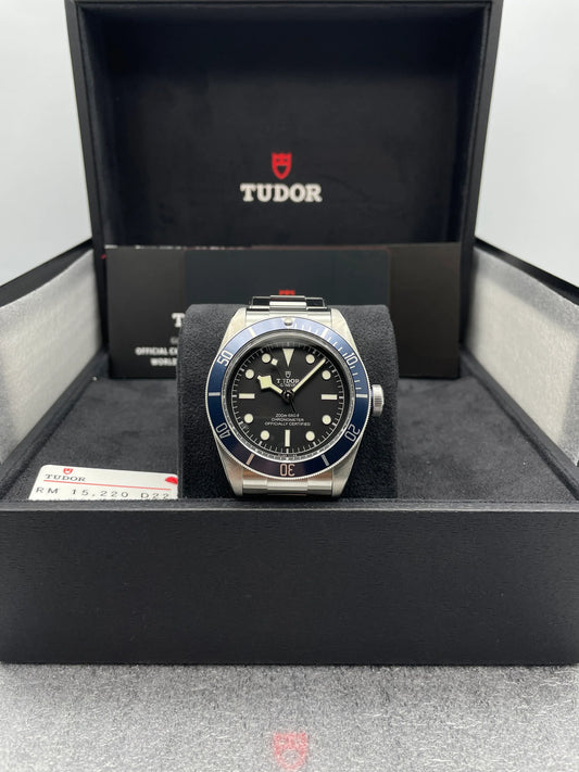 Tudor Black Bay 39 mm