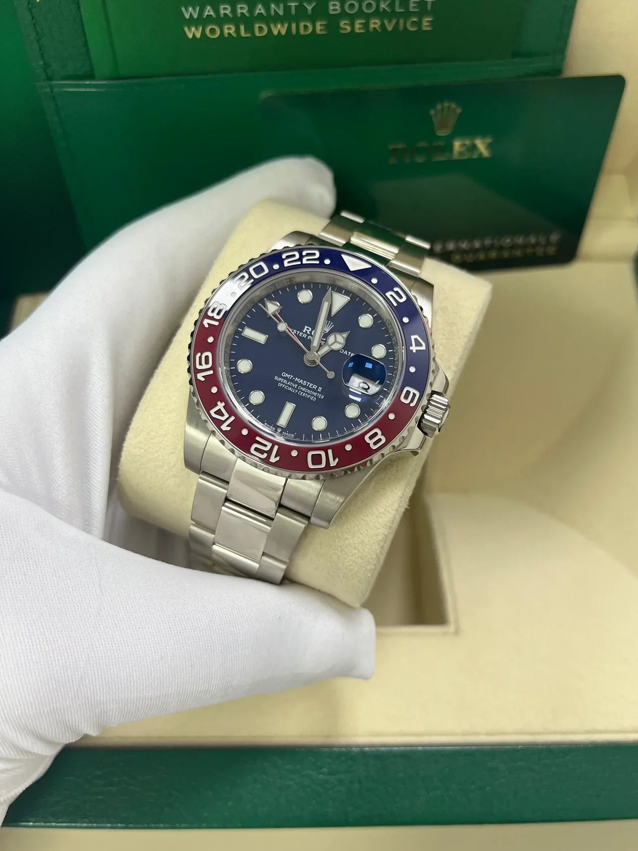 Gmt-master II Pepsi Oyster 126710BLRO